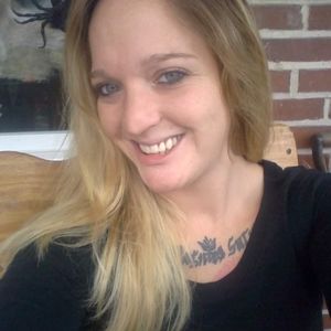 Meet your Posher, Alicia